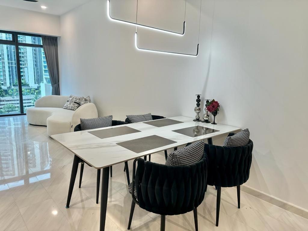 Eaton Residences Klcc Pangsapuri Kuala Lumpur